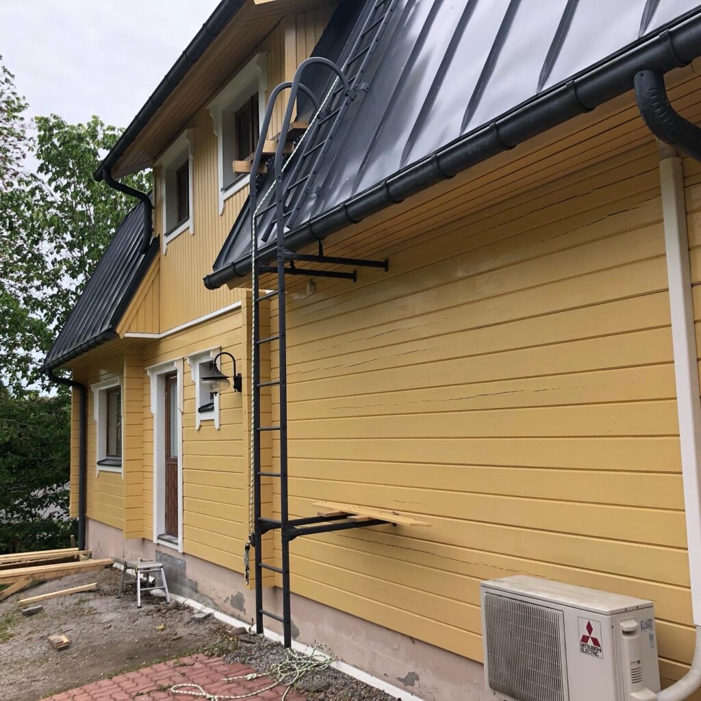 kunnostettu talon julkisivu